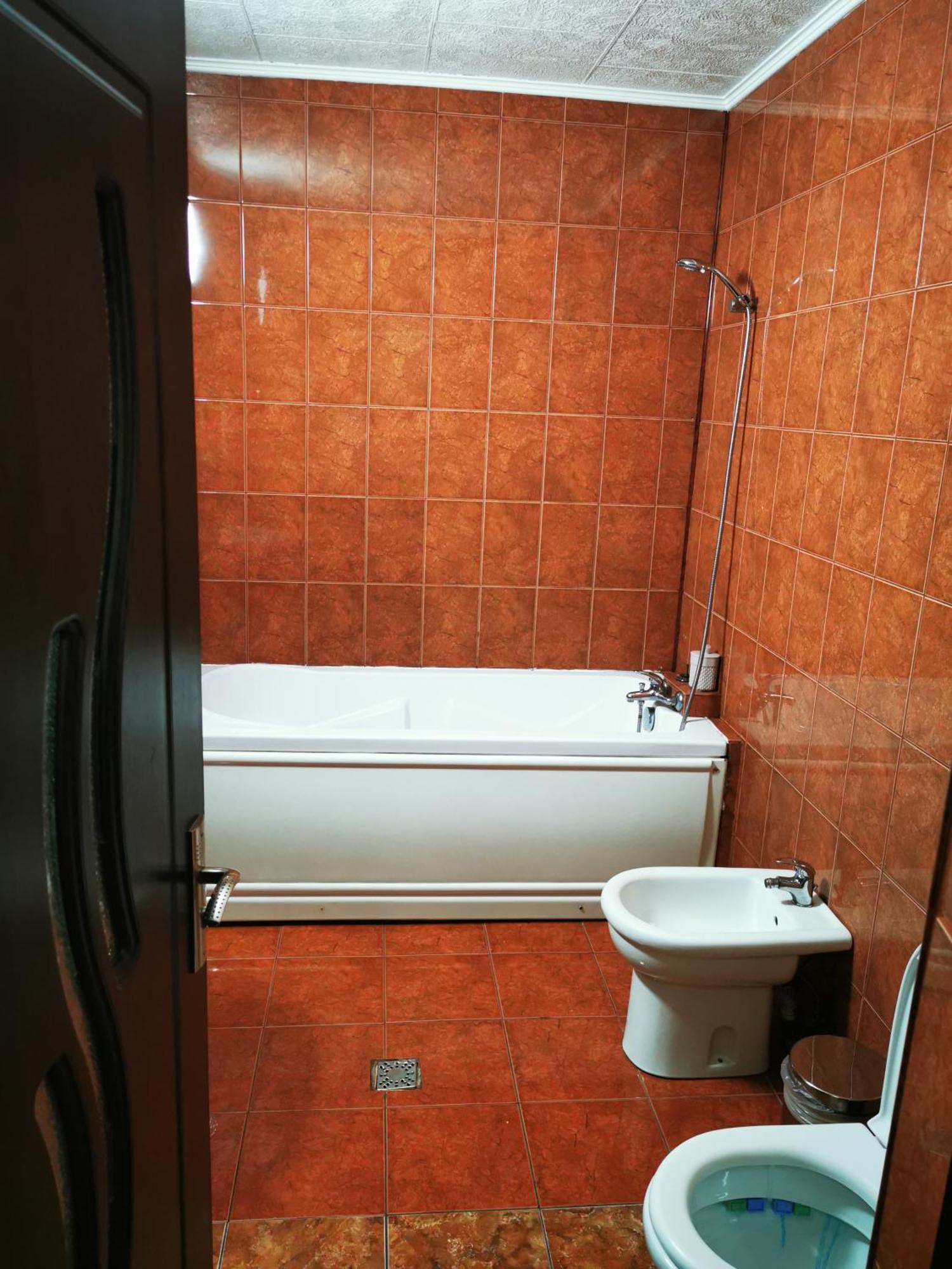 Casa Simescu II Vandrerhjem Caransebeş Eksteriør bilde